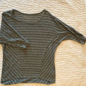 Beyond Yoga elbow length top